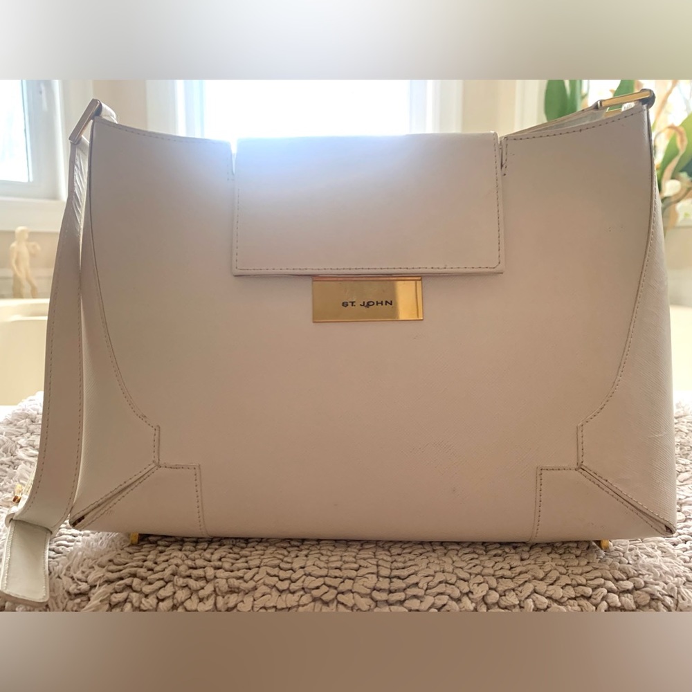 Vintage ST. JOHN Shoulder Handbag With Gold plaque.